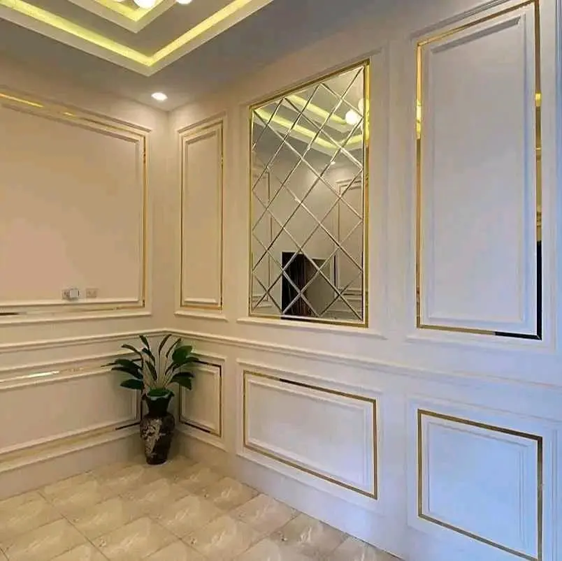 hiasan dinding moulding + list gold