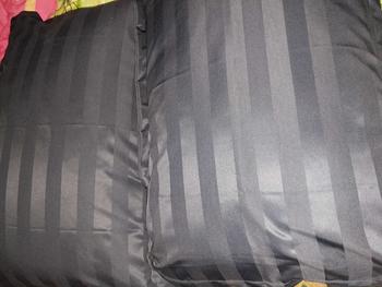 Product Review of Sarung Bantal/ Sarung Guling Salur Bingkai Pigura Salur Dobby Mikrotenssel Premium from l**3 2
