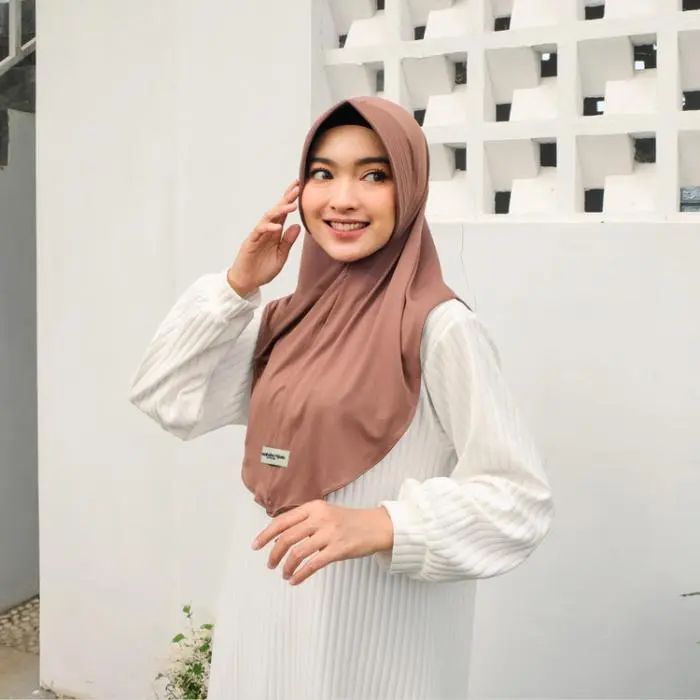 BY Nabila Hijab Jilbab Instan NABILA Bergo Penguin Jersey Premium Ukuran S/M/L Lembut Nyaman Kerudung Muslim Busa Bahan Jersey Premium Tidak Nerawang Size S M L - Panjang Variasi Instant kekinian sekolah hasti sage green oval Hitam kuwaiti kabul murah BY Nabila Hijab Jilbab Instan NABILA Bergo Penguin Jersey Premium Ukuran S/M/L Lembut Nyaman Kerudung Muslim Busa Bahan Jersey Premium Tidak Nerawang Size S M L - Panjang Variasi Instant kekinian sekolah hasti sage green oval Hitam kuwaiti kabul murah