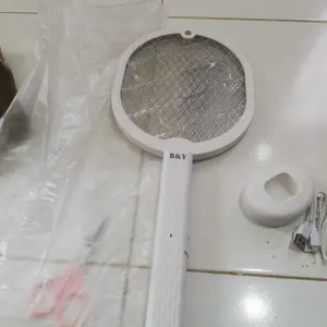 Raket Nyamuk Elektrik B&Y DT-SE-10 Dengan Lampu UV & Tempat Taruh Raket