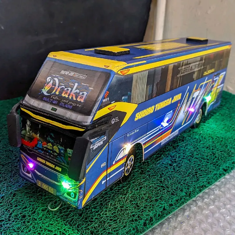 Miniatur Bus Telolet Basuri lampu LED mainan Anak 8