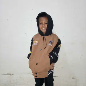 Jaket Varsity Hoodie Anak Uniseks Warna Terbaru dengan Desain Vintage dan Detail Logo Unik