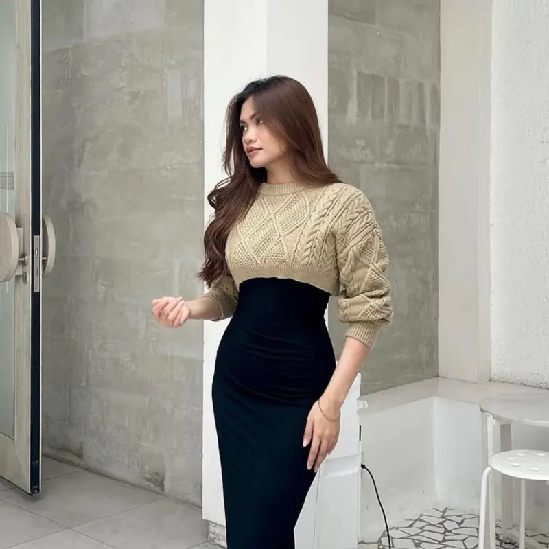 Atwell Apparel - Beatrice Cable Knitwear Crop Sweater - Atasan Wanita Basic - Top Outer Baju Stretch 7