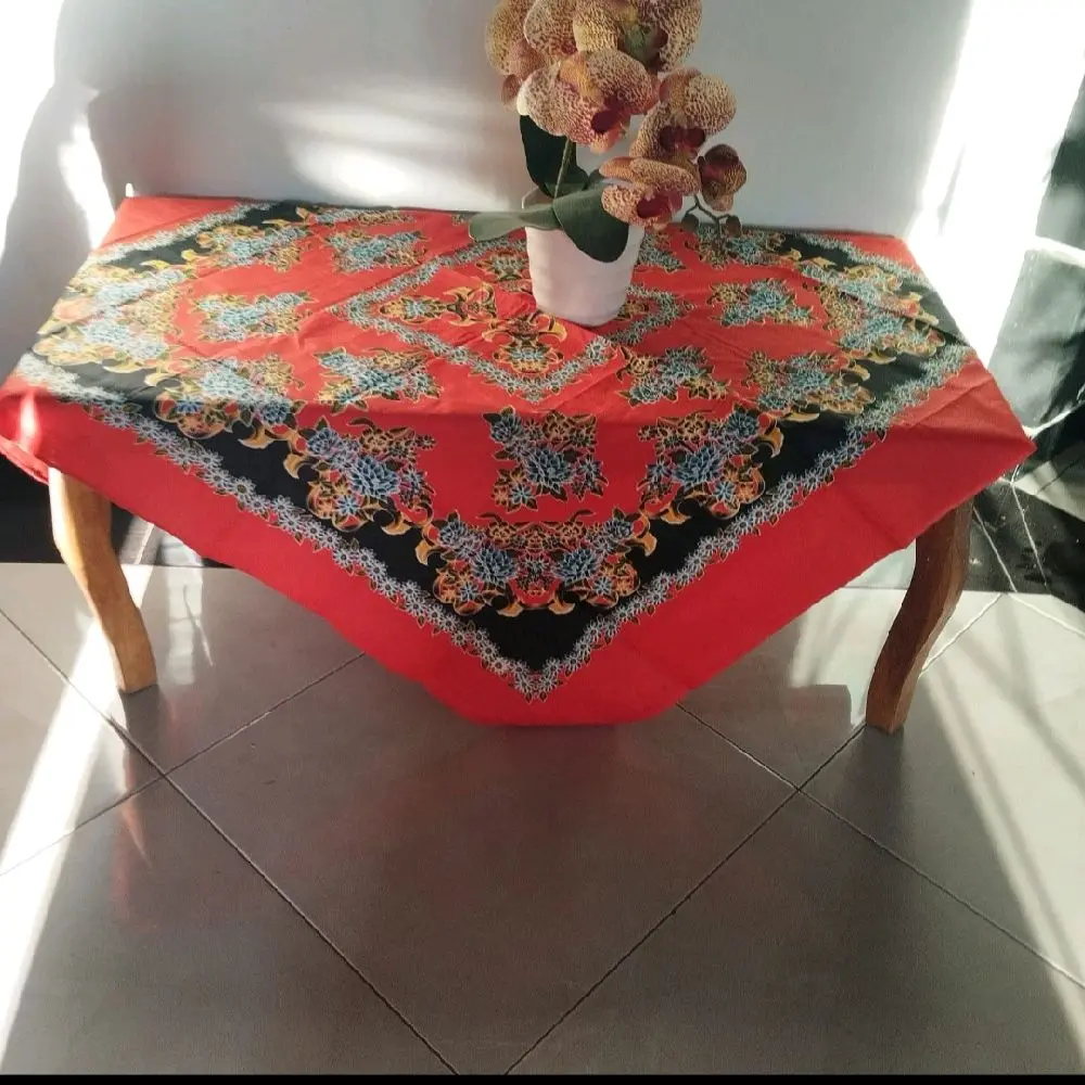 Taplak meja segi 4 ukuran 115 × 115