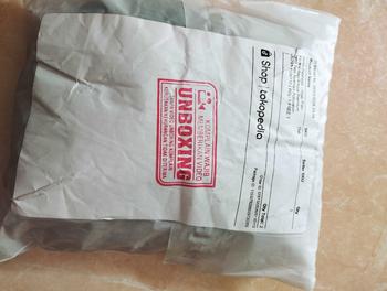 Product Review of puclo.theshijab - Plain Aromatic square Hijab Segi Empat Pollycaton Premium Jahit Tepi Nyaman Lembut  Kerudung Segi Empat from p**i w**a 0