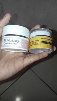Product Review of BYZOE GLOW JELY BOOSTER PLATINUM DAN MOISTURIZING SUNSCREEN... 2IN1 from S**🏻 0