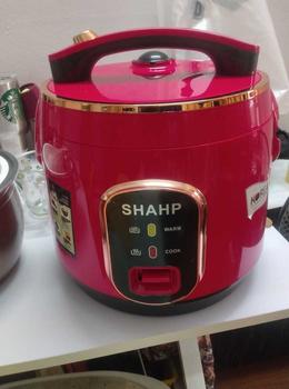 Product Review of NỒI CƠM ĐIỆN SHÁHP (CÓ VỈ HẤP) DUNG TÍCH TỪ 1L 1L2 1L8 2L 2L2 . ĐIỆN ÁP 220V CÔNG SUẤT 700W - BẢO HÀNH 12 THÁNG. from A**n 0