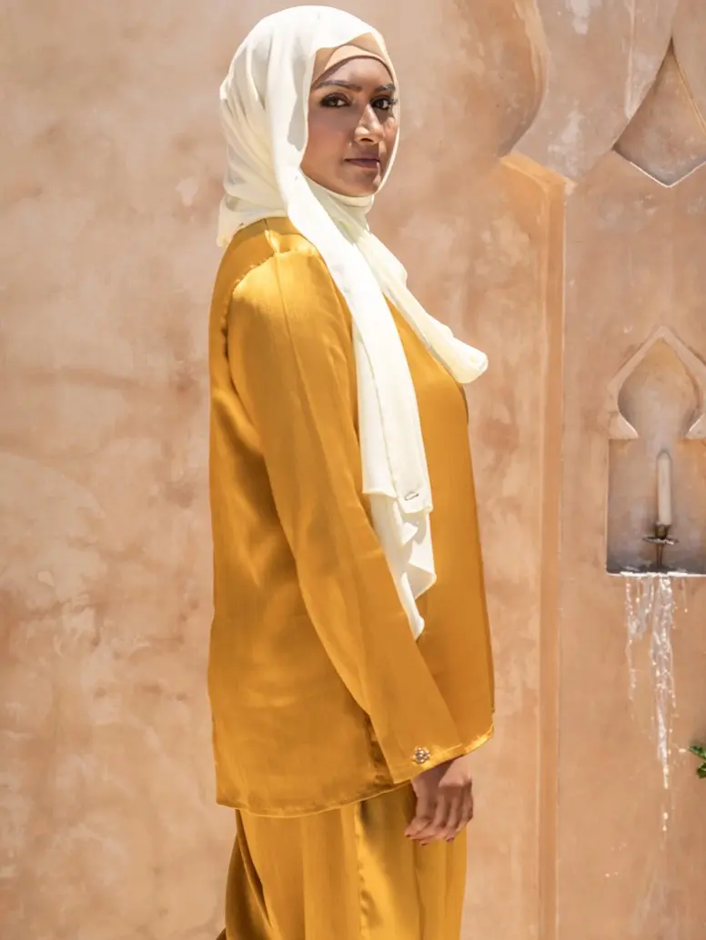 Slim Blouse in Arabian Gold