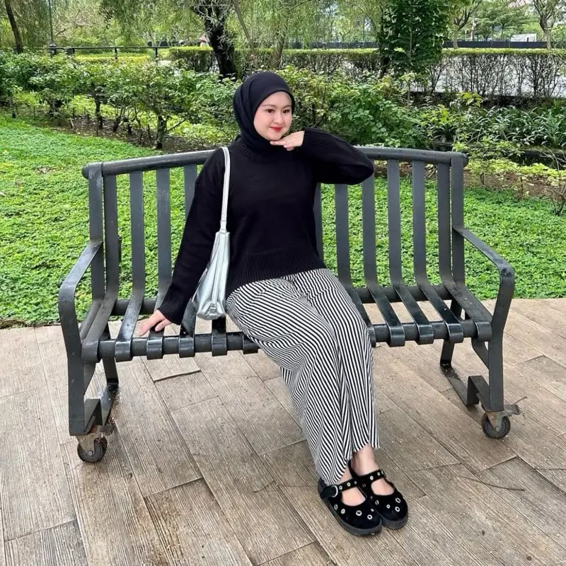 Celana Flowy Pants BYZAF.ID Comfy For Daily Panjang 100cm Lingkar Paha 68cm Lingkar Pinggang 118cm Dengan 1 Saku Disebelah Kanan Cocok Untuk Penggunaan Sehari-hari Celana Flowy Pants BYZAF.ID Comfy For Daily Panjang 100cm Lingkar Paha 68cm Lingkar Pinggang 118cm Dengan 1 Saku Disebelah Kanan Cocok Untuk Penggunaan Sehari-hari
