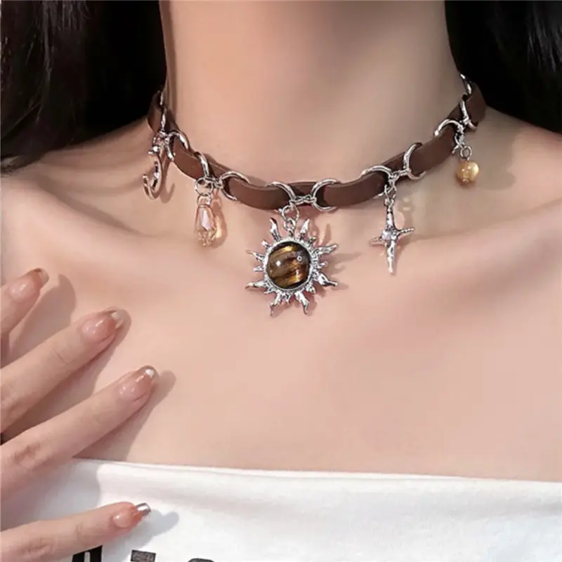 Hot girl sun leather stitching necklace Brown vintage chocker high-grade all-match clavicle chain