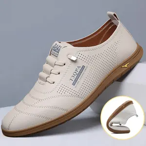 Sepatu kasual musim panas baru yang ringan dan bernapas di luar ruangan, sepatu kulit luar ruangan, sol lembut dan permukaan lembut tidak akan membuat kaki berbau tidak sedap