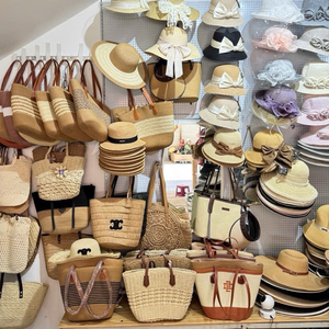 Tiệm mũ nhỏ