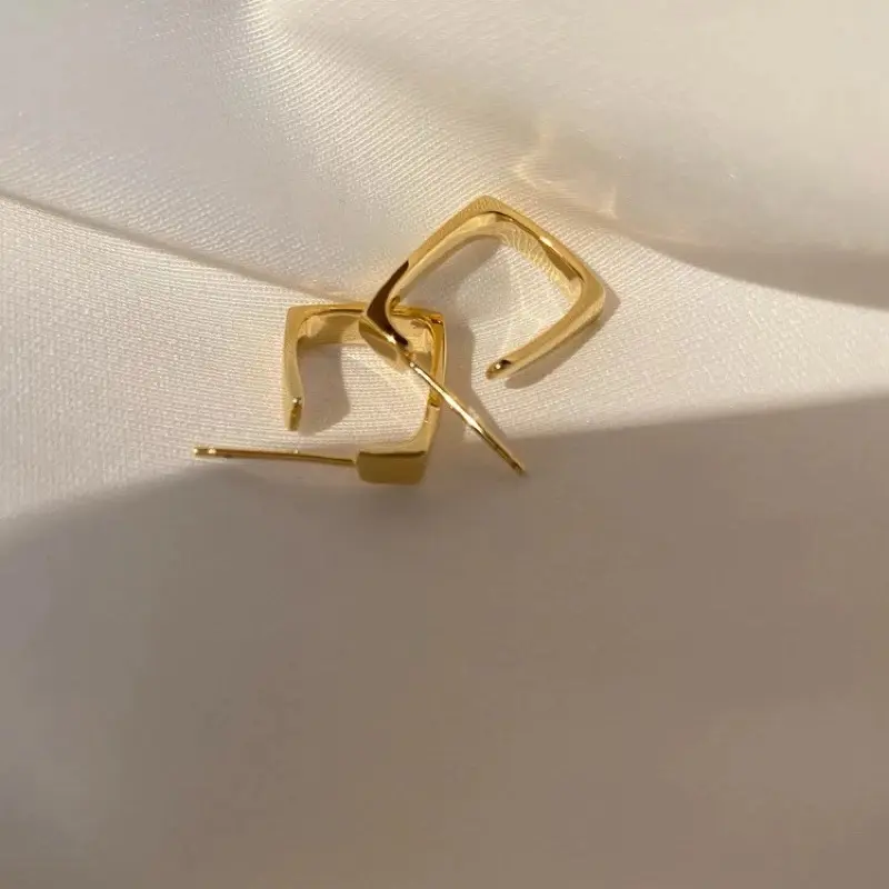 Nicole & Co (L01) - Anting Hoops Square Gold / Anting Persegi Warna Emas / Anting Fashion Korea / Giwang Anti Karat 5