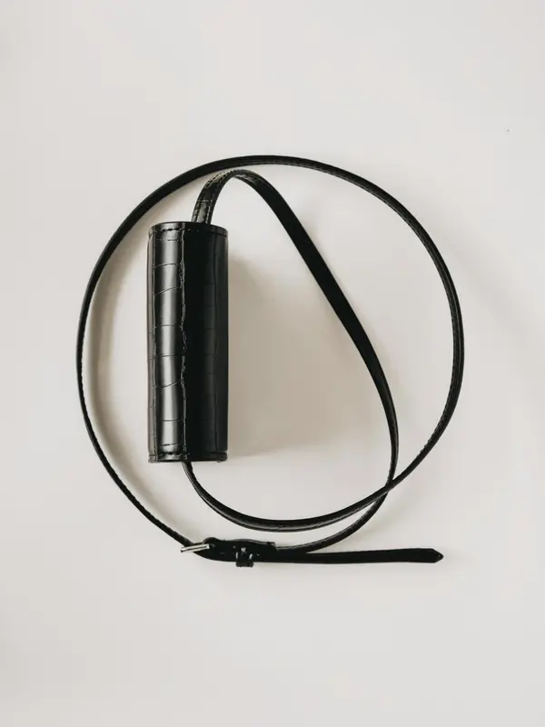 Ví Đeo Chéo Gwen Woc Floralpunk - Mini Bag Da PU Cao Cấp, Đựng AirPods, Chìa Khóa & Thẻ ATM 4