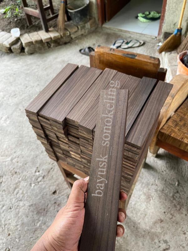 kayu sonokeling full galih ukuran 1 x 3 cm x 40cm 3