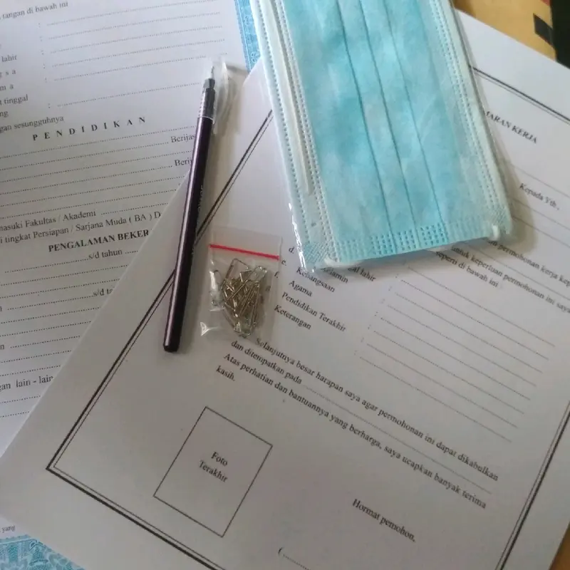 Stasioner Berkas Lamaran Kerja Paper 1