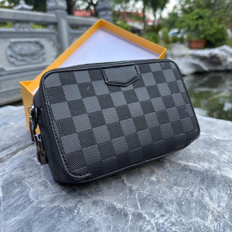 fullbox túi đeo chéo kết hợp cầm tay size 18 khoá số hàng cao cấp fullbox. Khách nhận hàng đầy đủ hộp temmac sản phẩm. Da căng bóng. Fom đứng. Giữ fom.Giữ màu Bền .Bảo hành 2 năm tù nsx #xu_hướng #top_thịnh_hành #túi_đeo_chéo #túi_cầm_tay