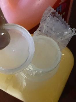 Product Review of SABUN DOBI LAUNDRY LIQUID DETERGENT RUMAH MANIS 2L (PEWANGI + PELEMBUT/SOFTENER + ANTIBAKTERIA + TANPA FORMALIN + HIGH QUALITY)) from A**s I**r 0