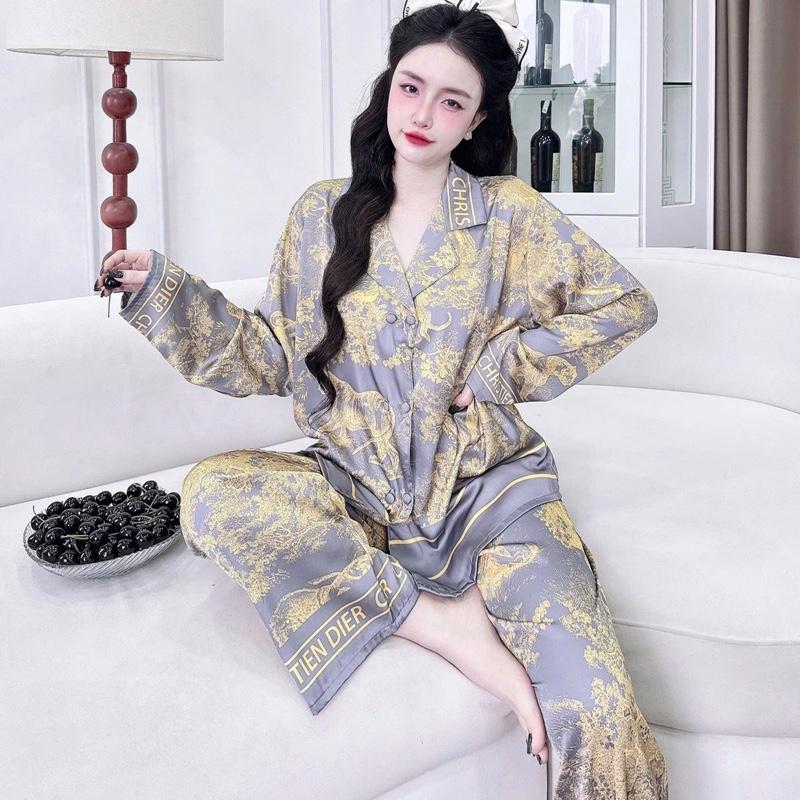 Đồ bộ pifama lụa latin cổ vest nút bọc vải , in hoạ tiết rừng màu xám vàng  sang trọng có bigsize đến 90kg