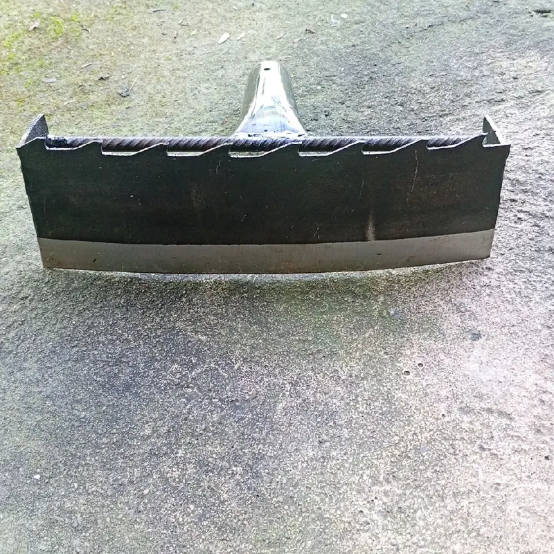 alat garuk rumput liar 2in1 dari plat baja dan selendang gergaji ada 5