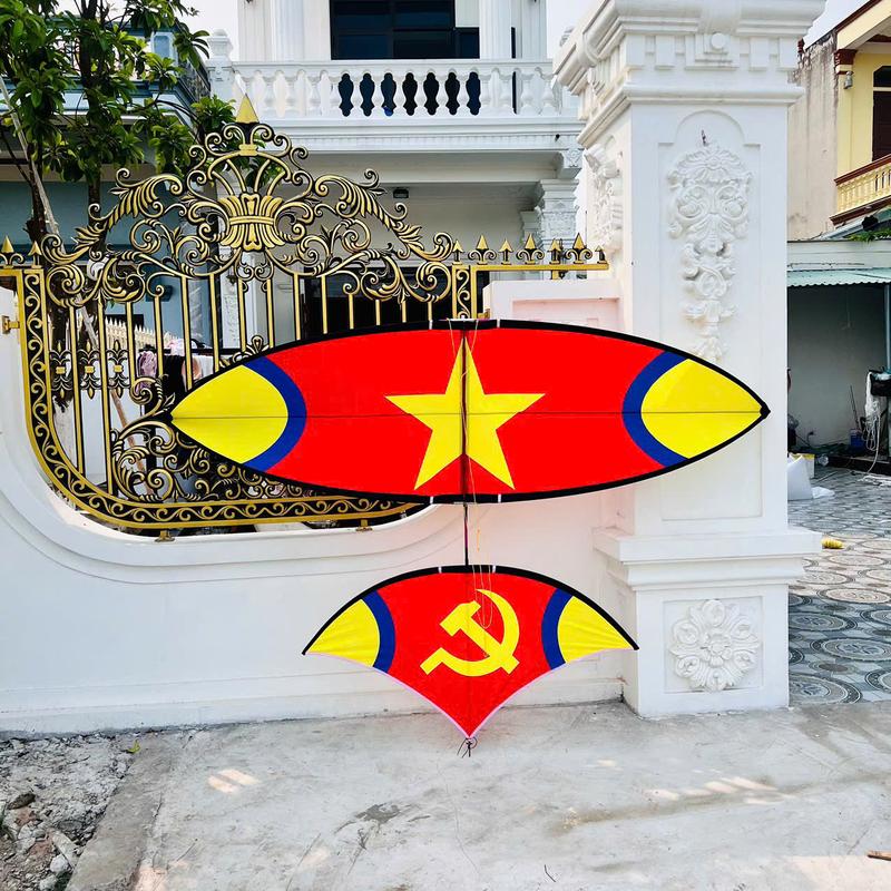 Diều Sáo 1m5 -2m5 Hình Cờ đỏ Sao Vàng Pull Cacbon Giá Rẻ