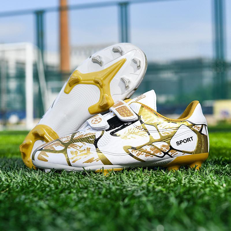 Product Introduction of High Quality Hot Sale Girls Boys Football Shoes Large Ultra Light Kids Football Sneakers Non-slip FG/TF Football Cleats Ankle Shoes 32