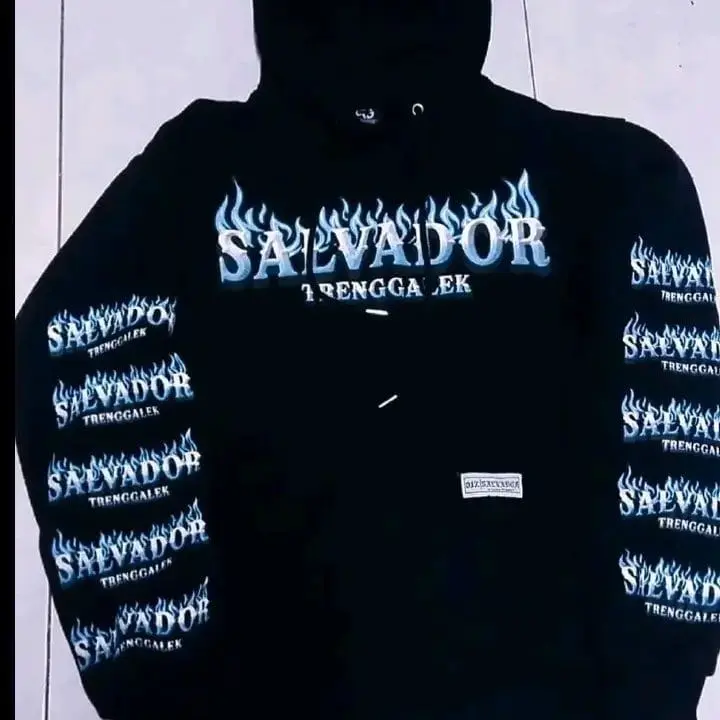 T-SHIRT SALVADOR TRENGGALEK