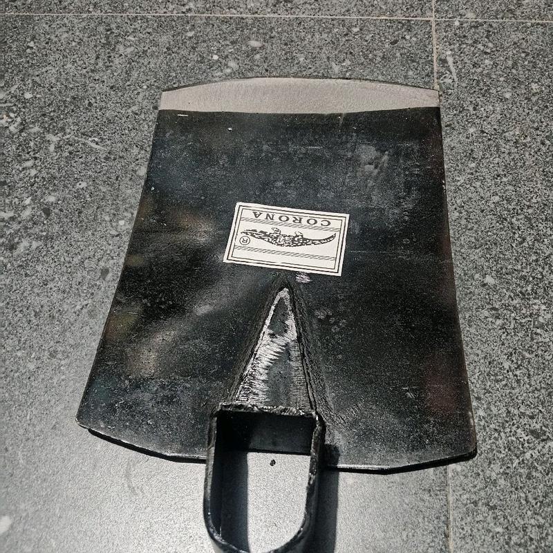 Pacul Cangkul Buaya Hitam Putih Model Terbaru - Panjang 24cm, Lebar 18cm 2