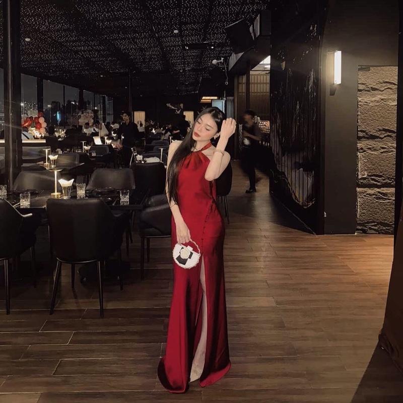 | Eslyn Dress | Đầm Lụa Cổ Yếm Nút Bọc Hở Lưng Không Mút