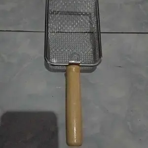 Vinnatsu Sekop Serokan Pasir Stainless Berlubang Kecil  Serokan Pasir Kucing Sekop Lubang 3mm Anti Bocor Pasir Bersih Tool  Excrement Shovel Bentonite Deep Cleaning Tool