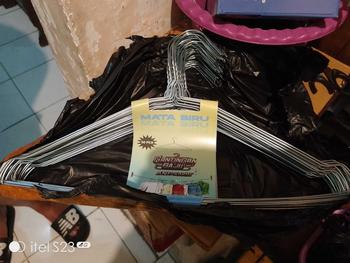 Product Review of 1 BUNDLE [50PCS] Gantungan Baju murah meriah Anti karat Khusus Pemakaian Langsung from a**a 0