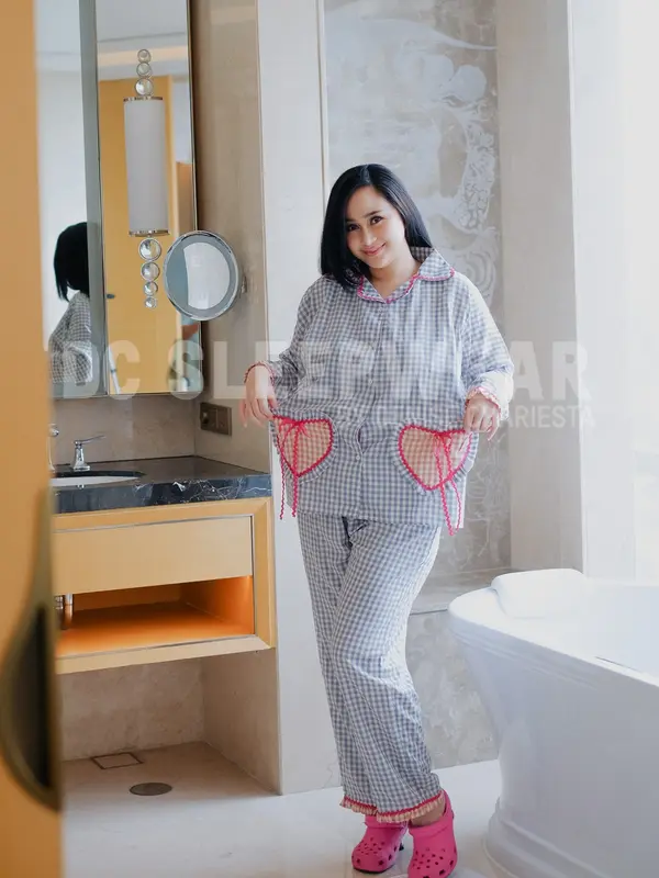 DENISE CHARIESTA ROYAL LOVE PIYAMA HOLANG KAYA Katun Wanita 6