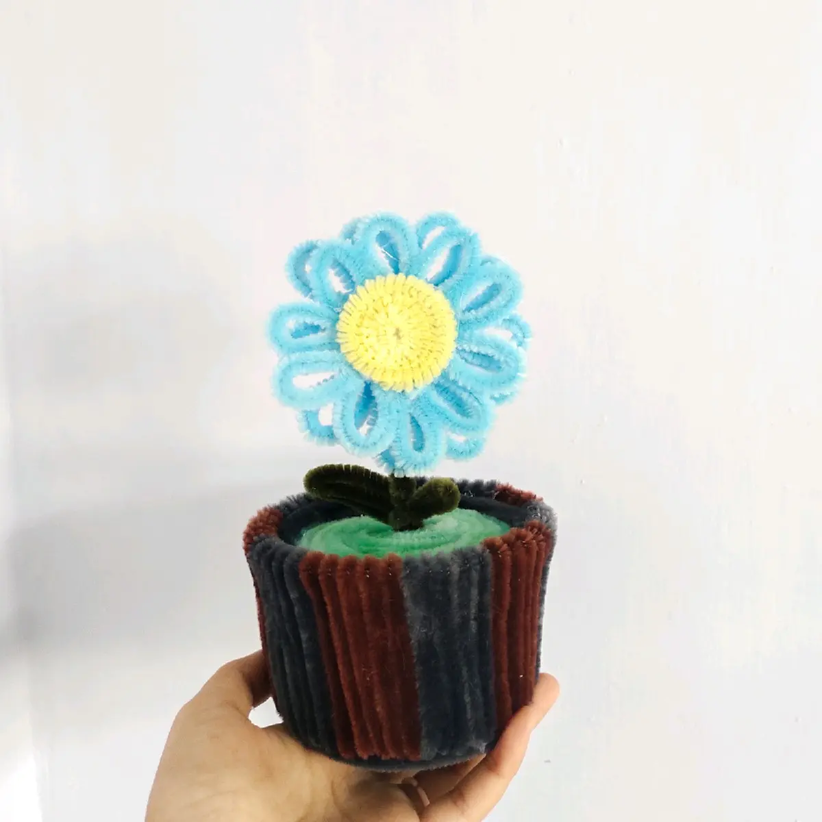 POT BUNGA KAWAT BULU//PIPE CLEANER FLOWER POT
