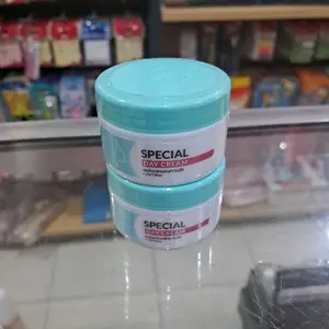 Viva Special Day Cream ( Melembapkan Kulit + UV Filter )
