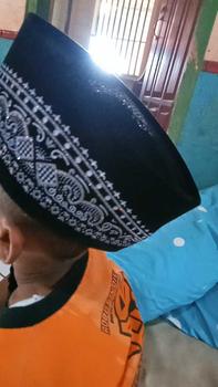 Product Review of peci batik from m**a 0