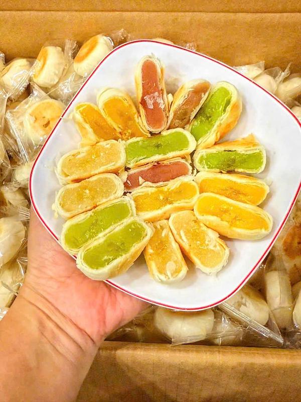 Bánh Pía Mix 4 Vị Dừa Sầu Riêng Đậu Xanh Sầu Riêng Nhân Khóm Và Lá Dứa Sầu Riêng Tân Dân Lợi Ít Ngọt 400g Ăn Chay Dùng Được
