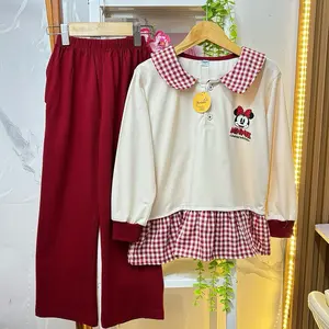 Ummarakids Setelan Anak Perempuan Maryam Maroon Fashion dengan Desain Plaid dan Logo Minnie Mouse