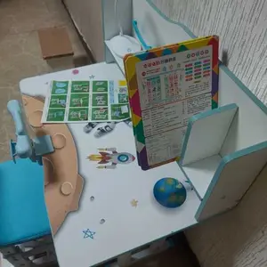 TETE Meja Belajar Anak Set Meja Tulis + Kursi Ergonomis Gaya A & B Ukuran 80cm*49cm*98cm-105cm & 30cm*32cm*77cm-84cm Warna Abu-abu Merah Jambu Biru Furniture Meja Belajar Anak Set Kursi Meja Belajar Anak Meja Sekolah Meja Kursi Belajar Anak Dan Kursi Set