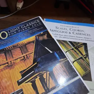 Buku Partitur 100 Light Classics For Piano Solo