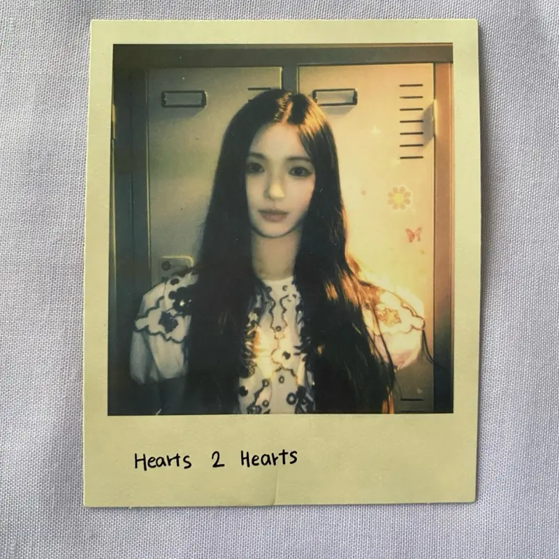 PHOTOCARD OFFICIAL HEARTS2HEARTS JUUN YUHA 2