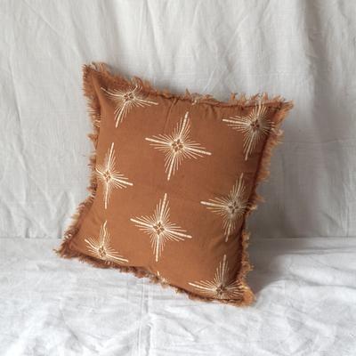 Gambar Batik Fractal Sarung Bantal Persegi Batik Bintang Warna Kuning dari Batik Fractal Kota Bandung Tokopedia