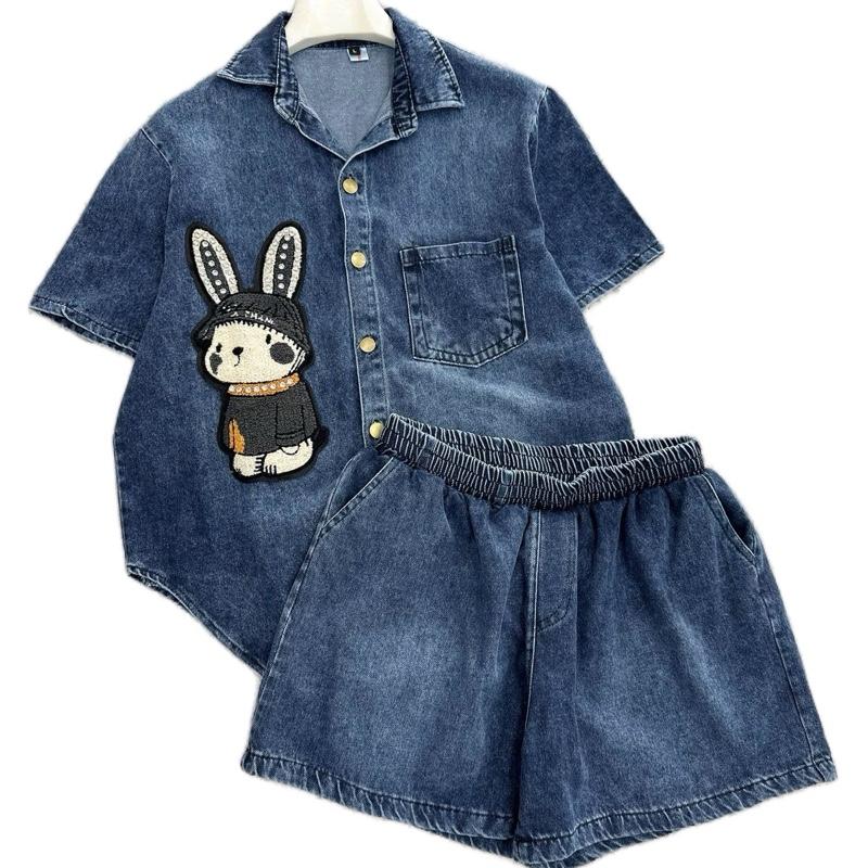 Bộ Jeans Nữ Thêu Thỏ Nâu Có Đính Đá Áo Đuôi Tôm + Quần Sooc Màu Dơ ,Khói,Nhạt Size 40-95kg