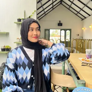 Klambyknit Cardigan Motif Ketupat Cantik Aesthetic Gemoy Lucu Crop Knitwear Wanita Panjang Atasan Kardigan Outer Nyaman Kancing Hitam Tangan Katun Stretch Basic Putih Top Santai