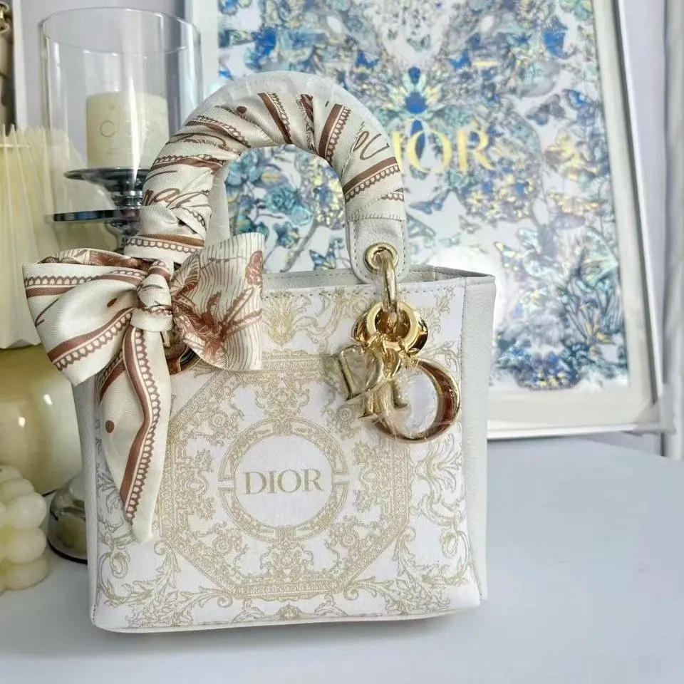 (NO BOX) DIOR BEAUTY DRAWSTRING POUCH CONVERT PU BAG