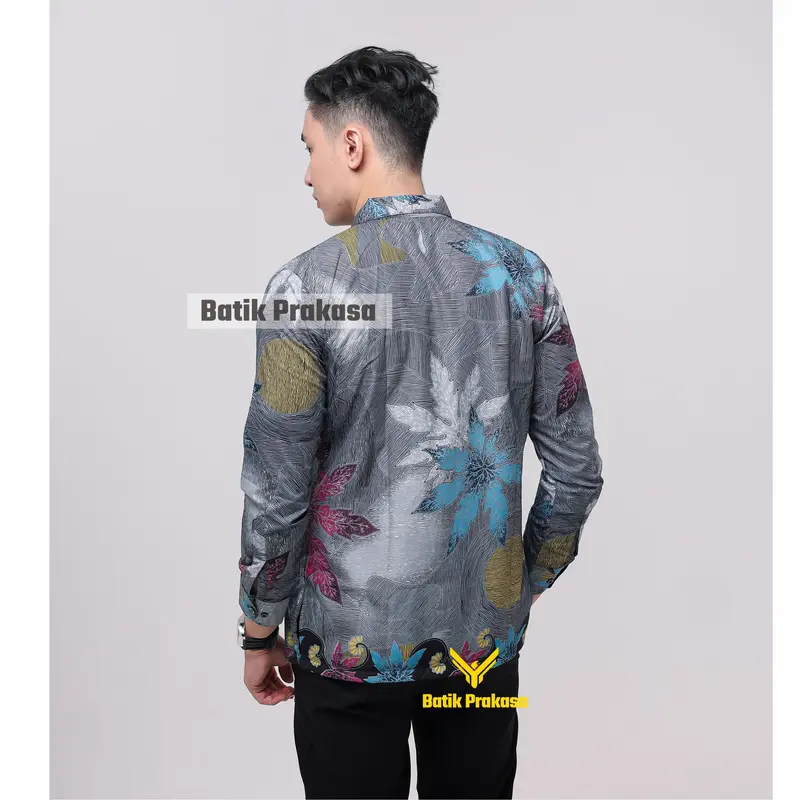 Kemeja Batik Prakasa Motif Bhalendra Hitam Slimfit Lengan Panjang Batik Solo Baju Katun Nyaman Pria 2