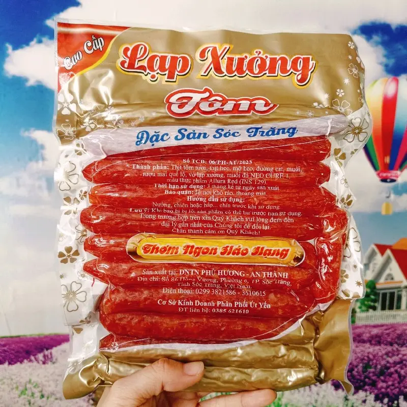 1kg LẠP XƯỞNG TÔM CAO CẤP: Lạp khô thượng hạng,60% Tôm tươi "Đặc Sản Sóc Trăng" 1kg=2túi. Ko phẩm màu, thành phần:.Tôm, thịt heo, mỡ heo.80% nạc..Ăn Vặt  Food chan garut 4