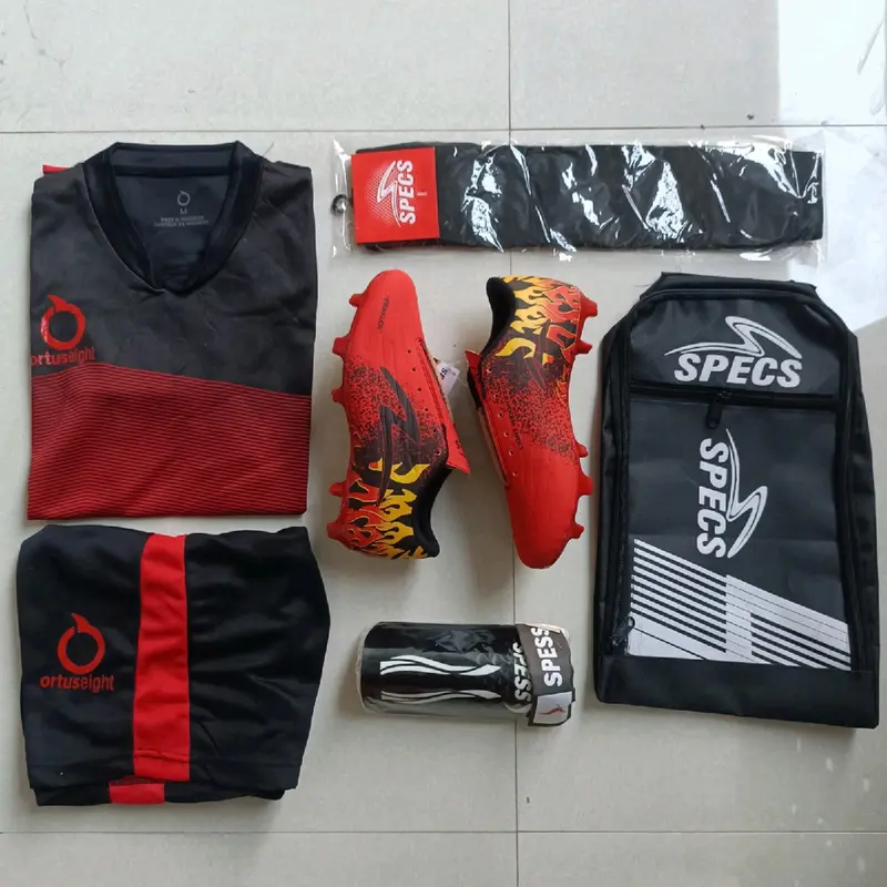 Sepatu Bola Pria Junior Ortuseight 1 Set - Ukuran 33-37 - Boots 1