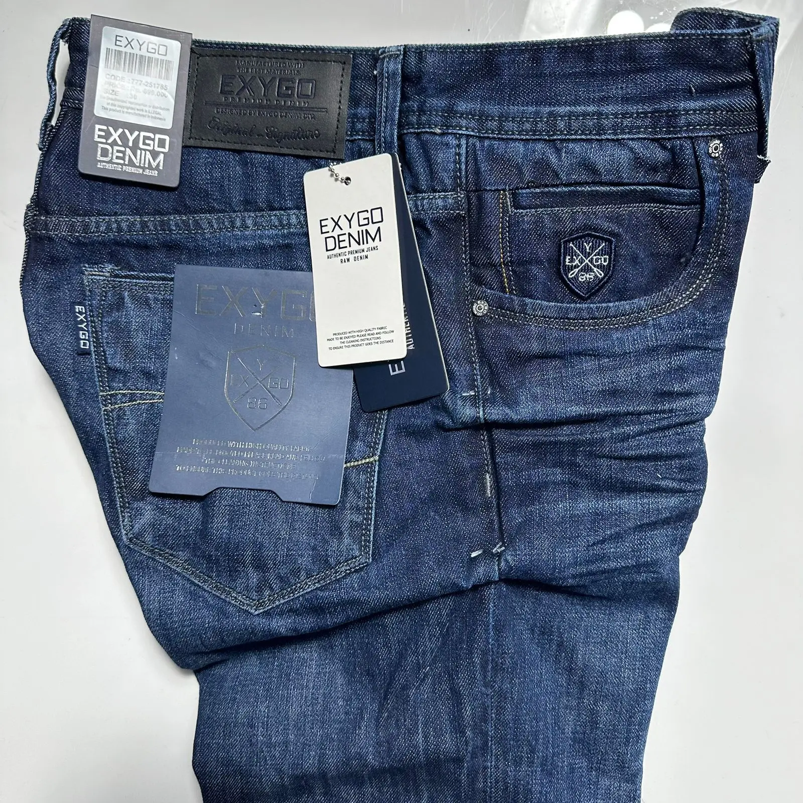 Celana Panjang Pria Terbaru / Celana jeans pria sobek / Celana panjang pria dewasa / Celana katun pria / Celana panjang Slim-fitting / Celana pria Santai Nyaman Hitam