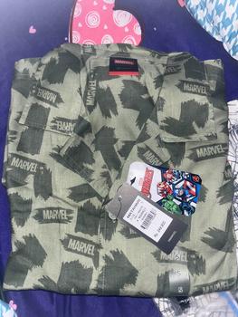 Product Review of Marvel all Logo Kemeja Casual Pria 120284587 from R**m 2