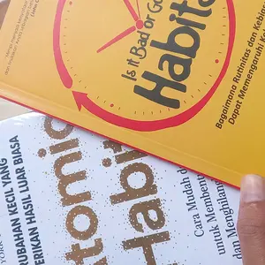 PAKET ISI 2 BUKU MOTIVASI / IS IT BAD OR GOOD HABITS / BERANI BERUBAH  / SURAT YASIN